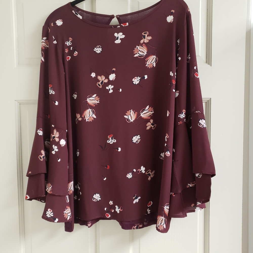 Loft Bell Sleeve Blouse, Size Medium, Burgundy Floral